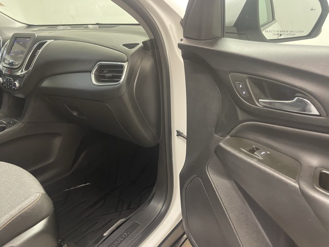 2023 Chevrolet Equinox LT photo 17
