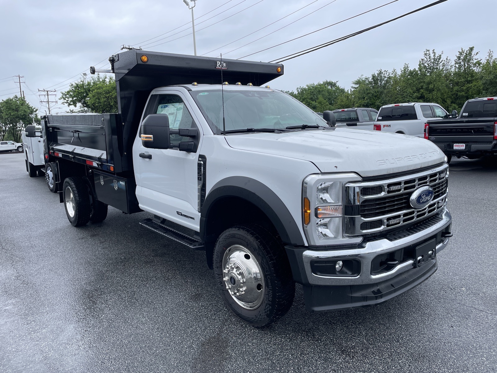 2024 Ford F-550 photo 4