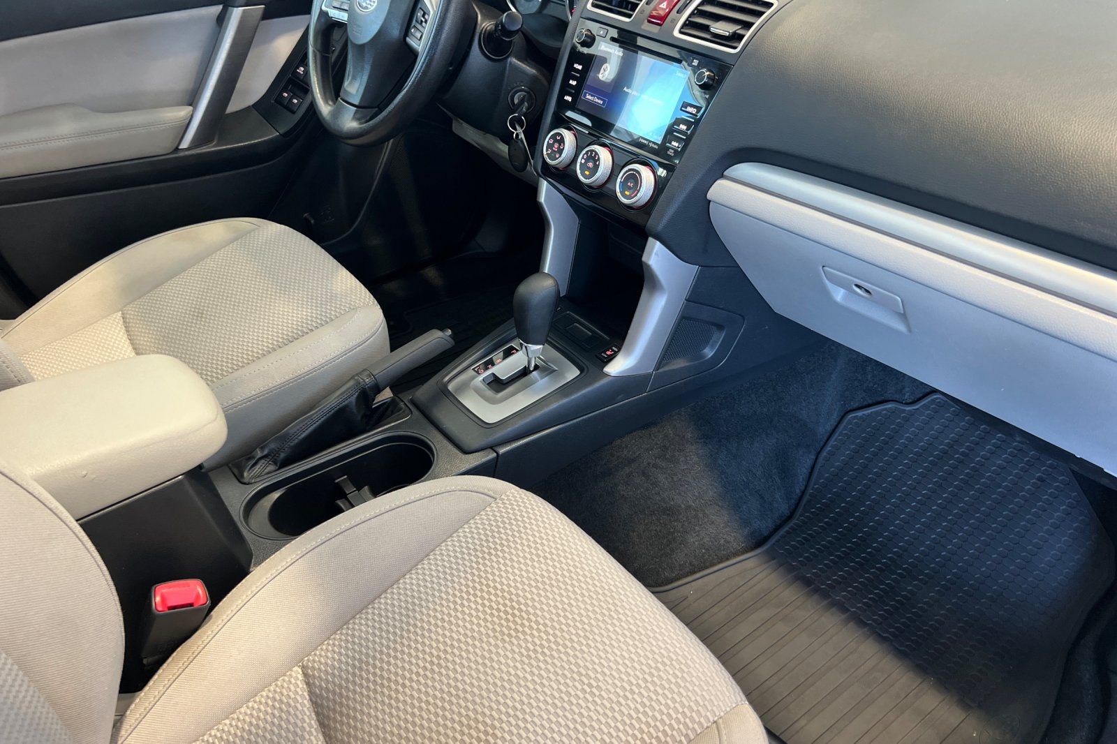 2016 Subaru Forester 2.5i Premium photo 14
