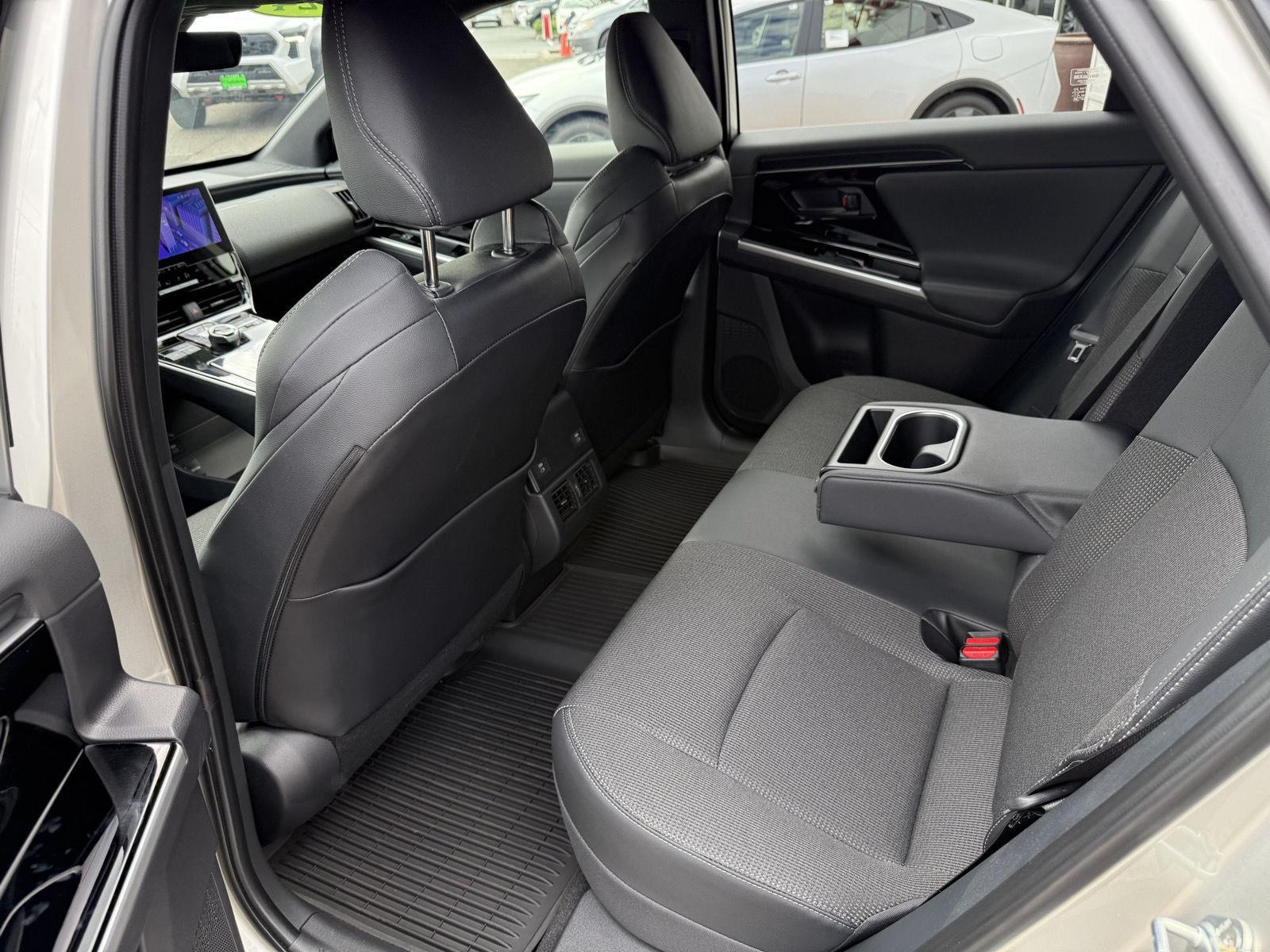 2024 Toyota bZ4X XLE photo 7