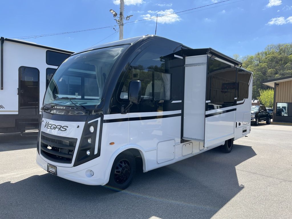 2026 Ford E-450 photo 3