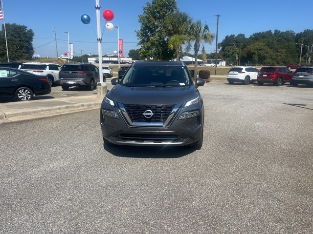 2023 Nissan Rogue SL photo 2