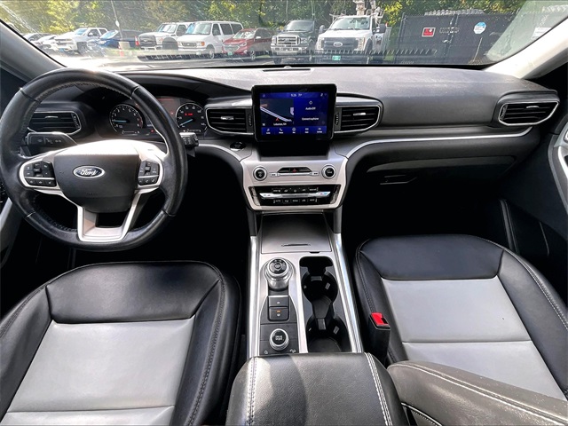 2022 Ford Explorer XLT photo 16
