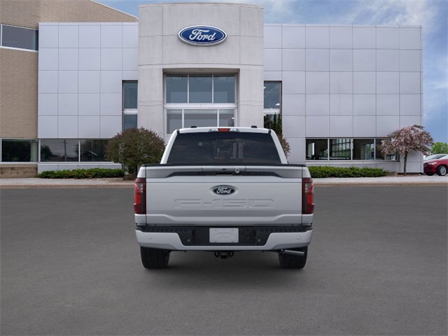 2025 Ford F-150 XLT photo 4