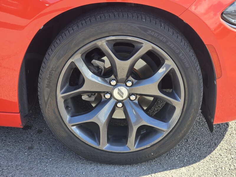 2017 Dodge Charger SE photo 3