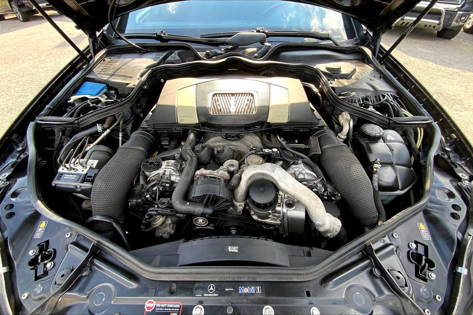 2011 Mercedes Benz CLS 550 photo 27
