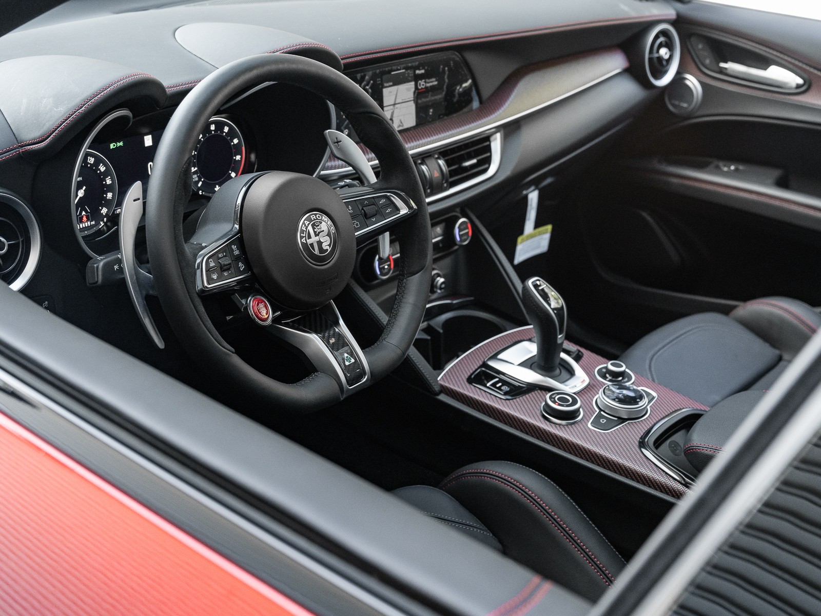 2024 Alfa Romeo Stelvio Quadrifoglio photo 7
