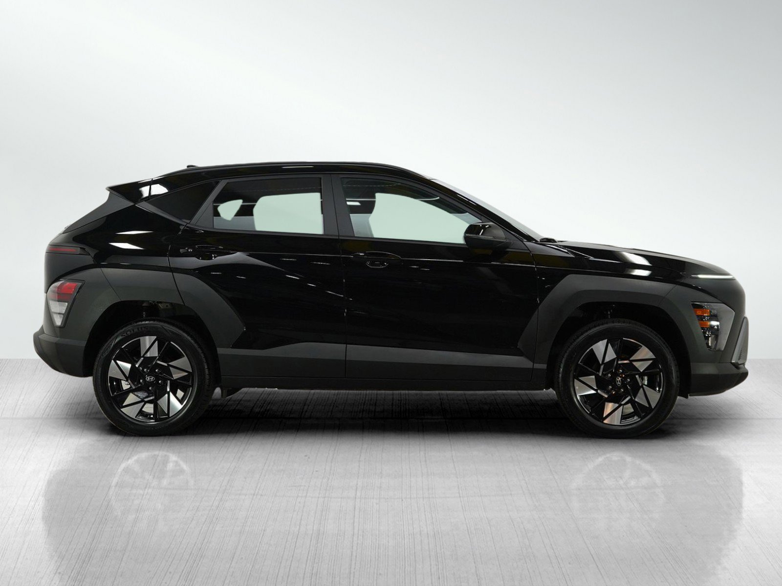 2025 Hyundai Kona SEL photo 6