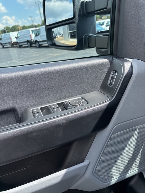 2026 Ford F-350 XL photo 14