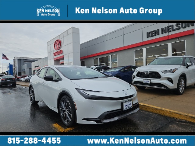 2026 Toyota Prius XLE's photo