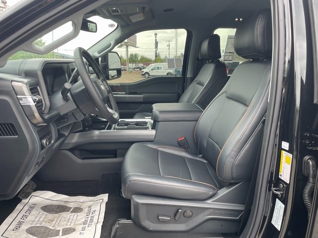 2025 Ford F-250 photo 2