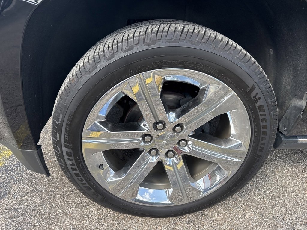 2019 Gmc Yukon Denali photo 2