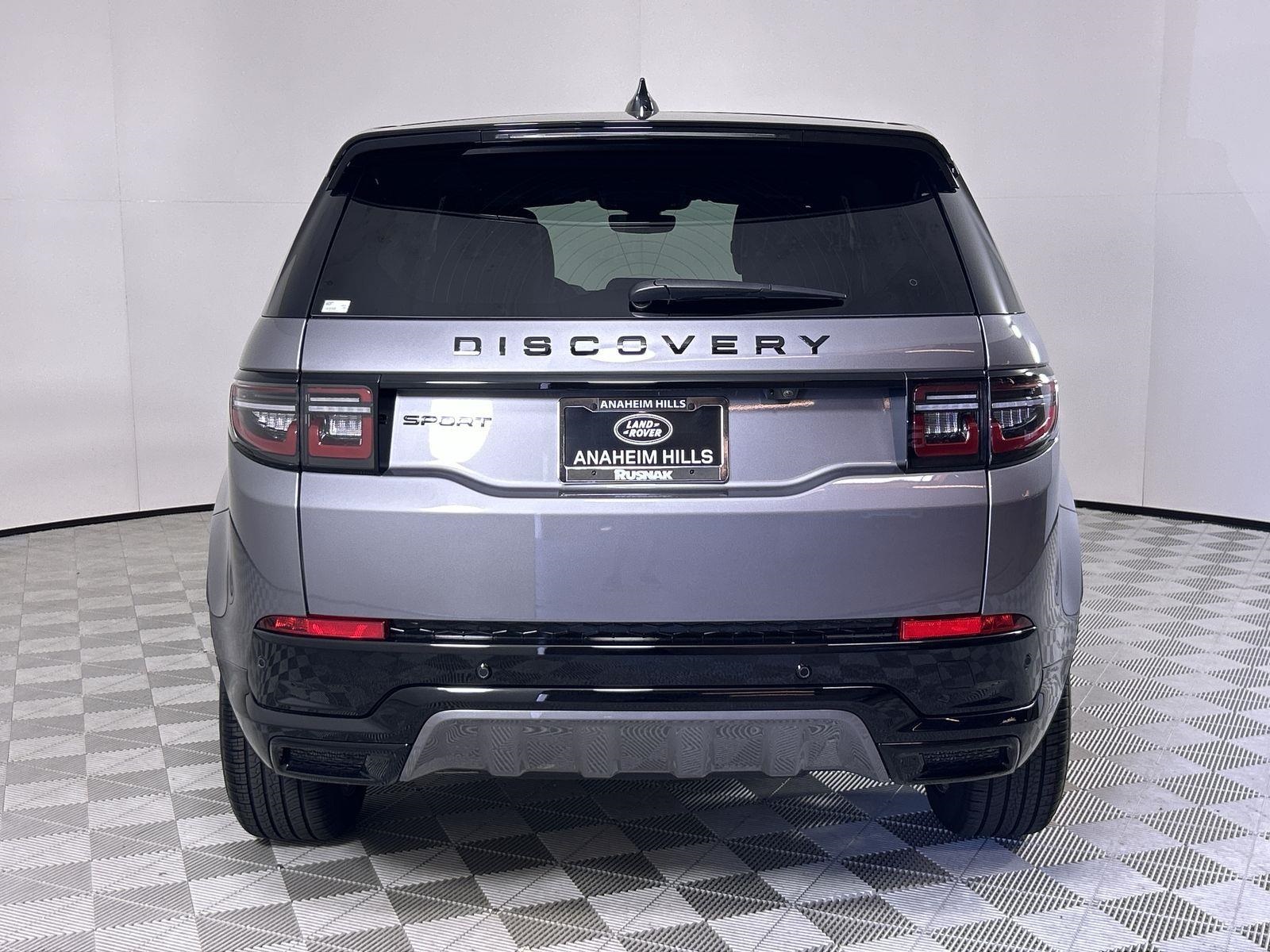 2025 Land Rover Discovery Sport SE photo 4