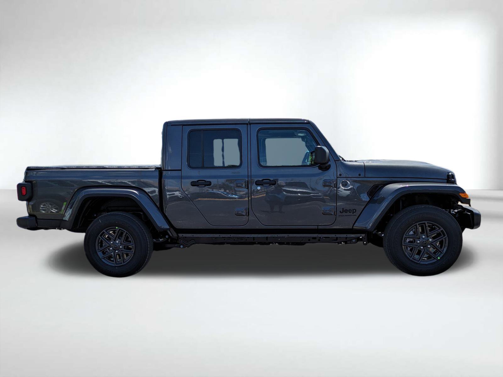 2025 Jeep Gladiator Sport S photo 3