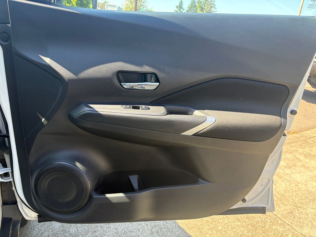 2023 Nissan Kicks SV photo 25
