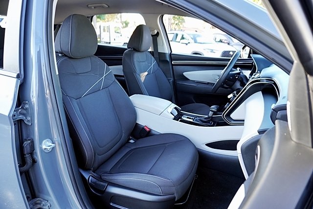 Used 2024 Gray Hyundai SE image 11
