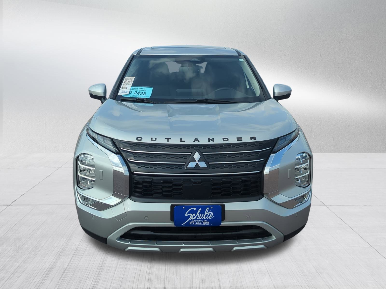 2023 Mitsubishi Outlander SE photo 2