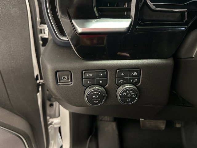 2022 Chevrolet Silverado 1500 High Country photo 19