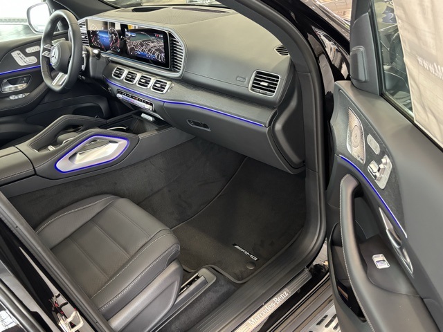 2026 Mercedes Benz GLS 580 4MATIC photo 24