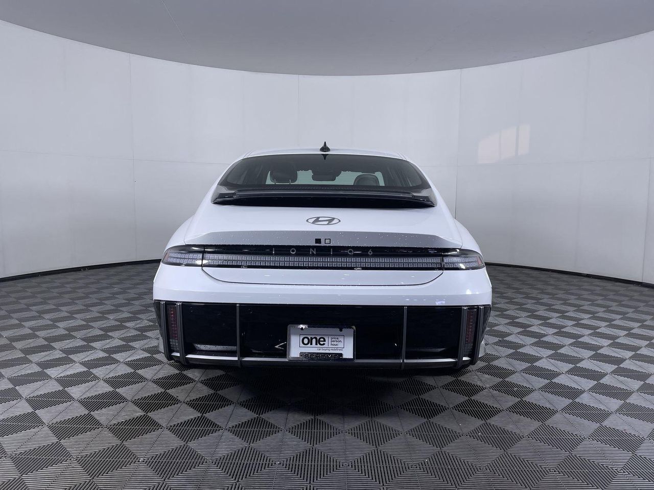 2025 Hyundai Ioniq 6 SEL photo 6