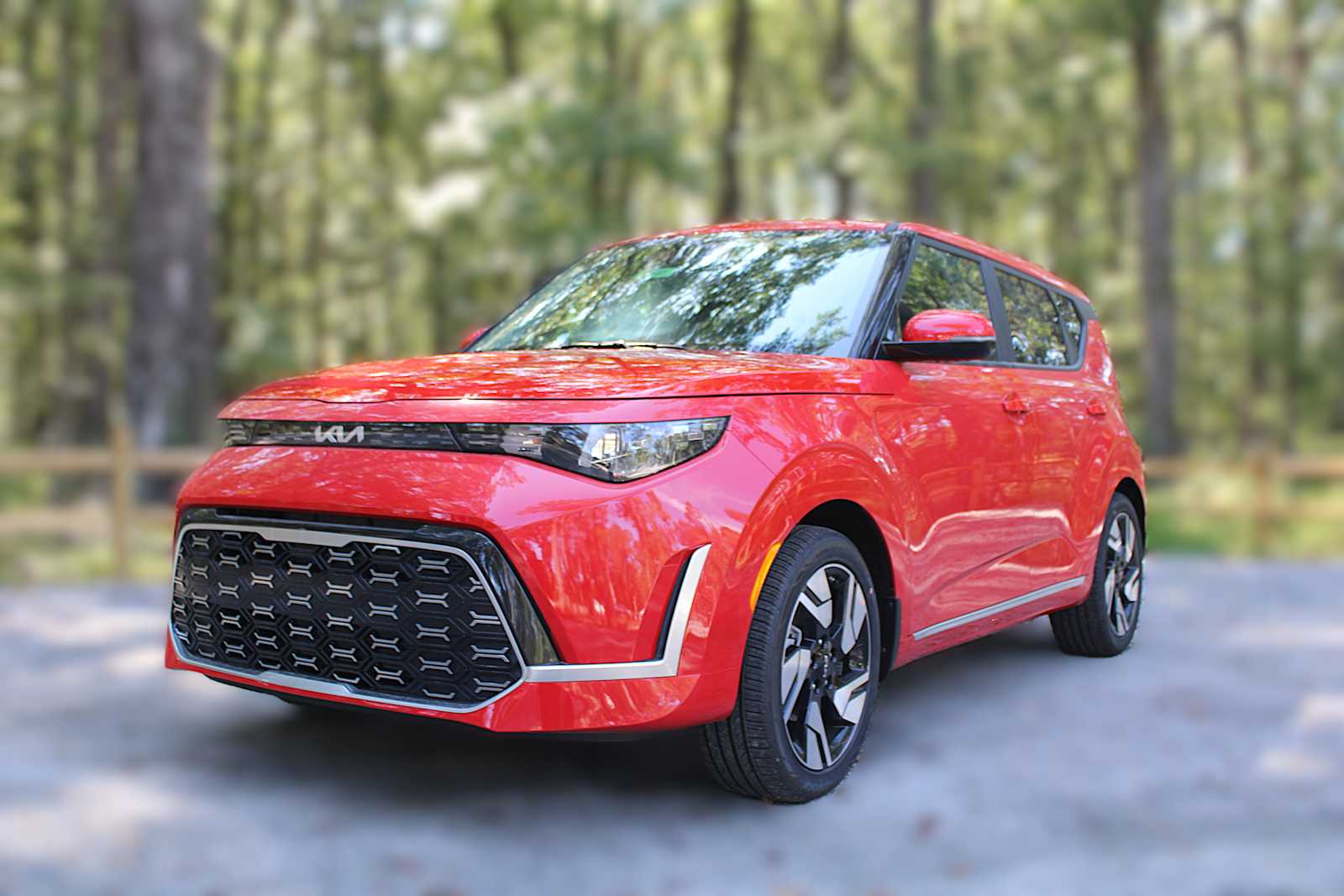 2025 Kia Soul GT-Line photo 2