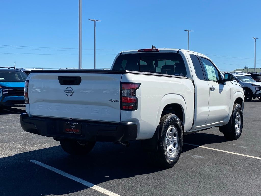 2026 Nissan Frontier King Cab S photo 4