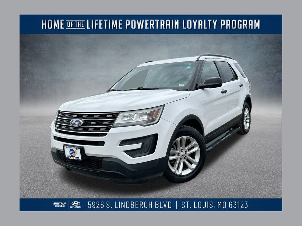 2016 Ford Explorer Base's photo