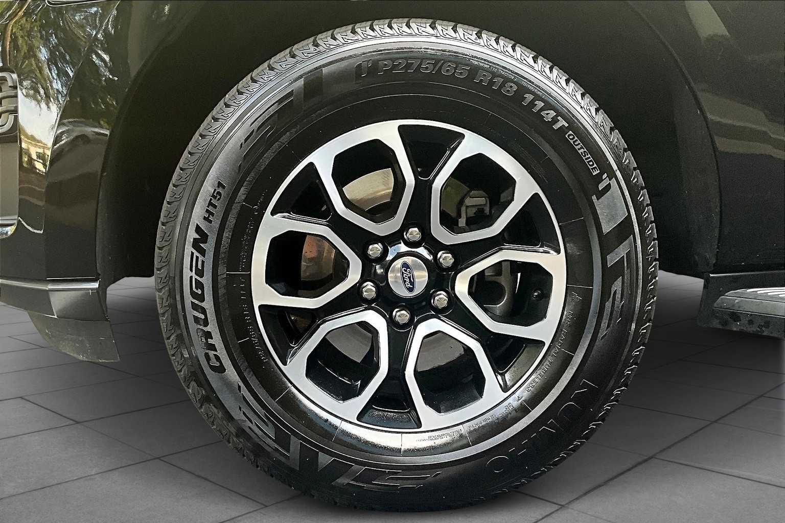 2024 Ford Expedition XLT photo 9