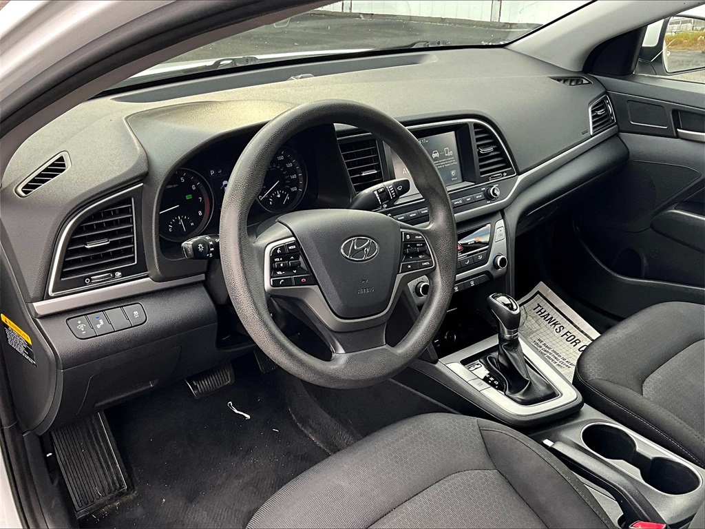 2018 Hyundai Elantra SEL photo 5