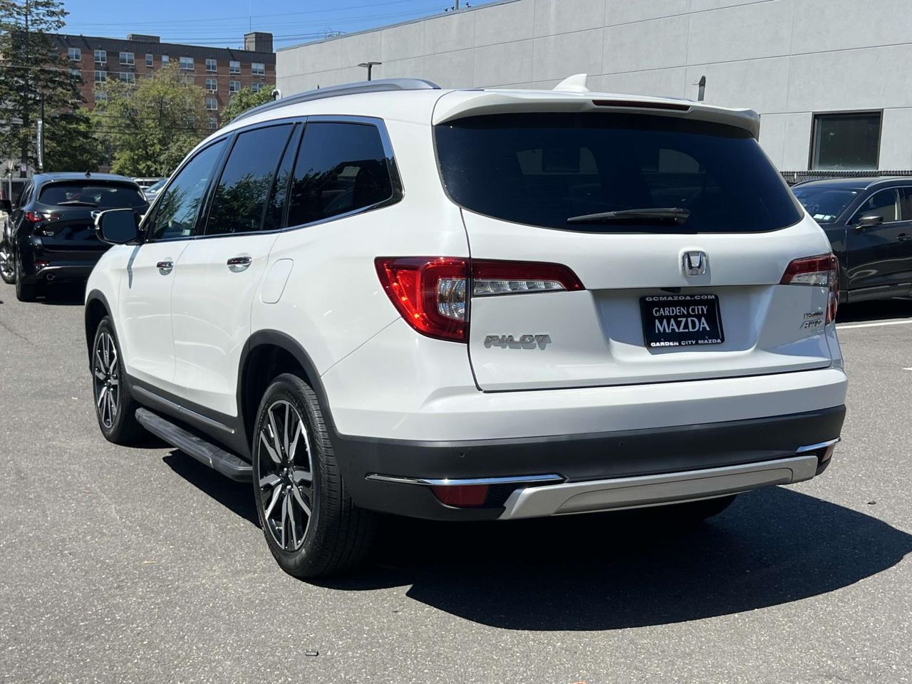 2022 Honda Pilot Touring photo 3