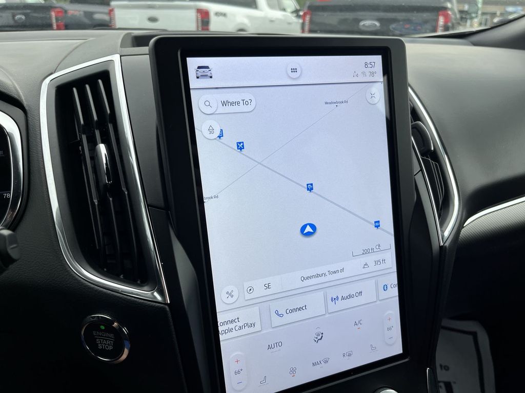 2021 Ford Edge ST photo 18