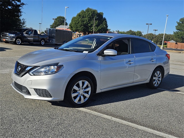 2019 Nissan Sentra S photo 3