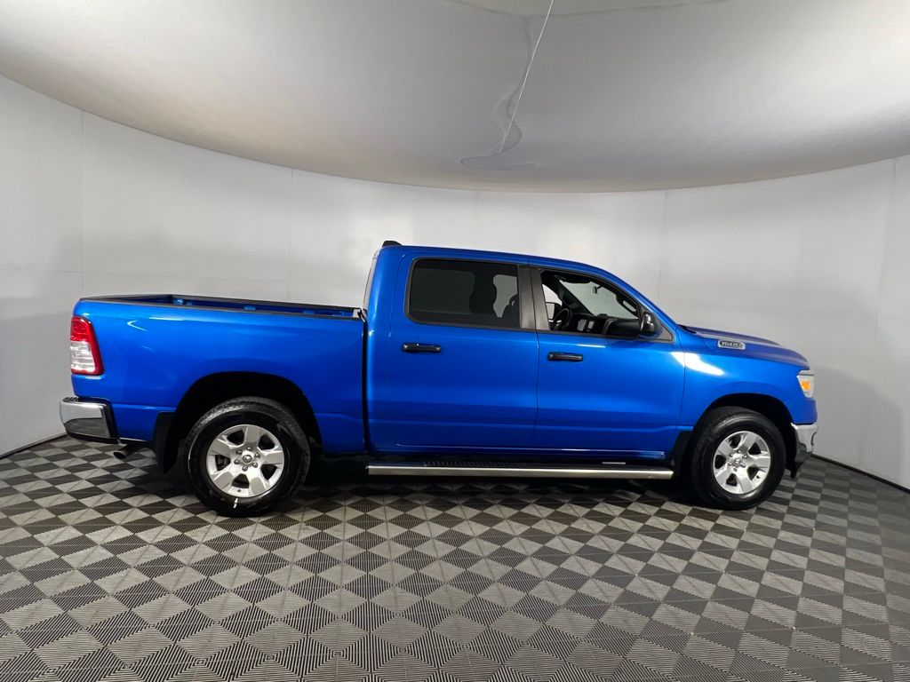 2023 Ram 1500 Tradesman photo 3