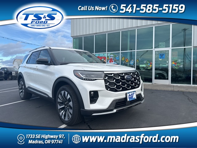 2026 Ford Explorer Platinum's photo