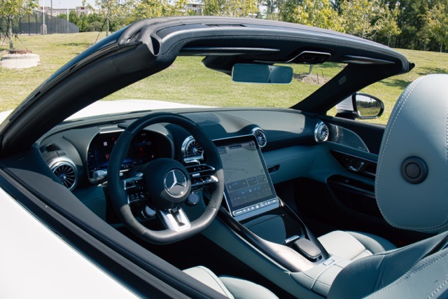 2025 Mercedes Benz SL AMG 43 photo 12