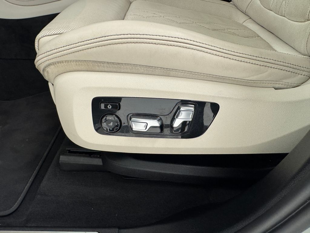 2023 Bmw X7 xDrive40i photo 32