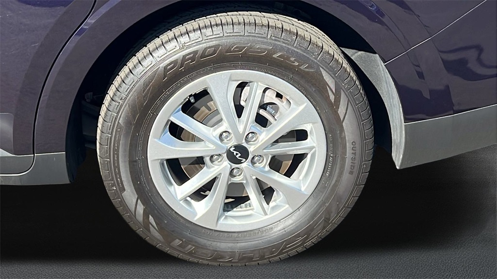 2023 Kia Carnival LX photo 5