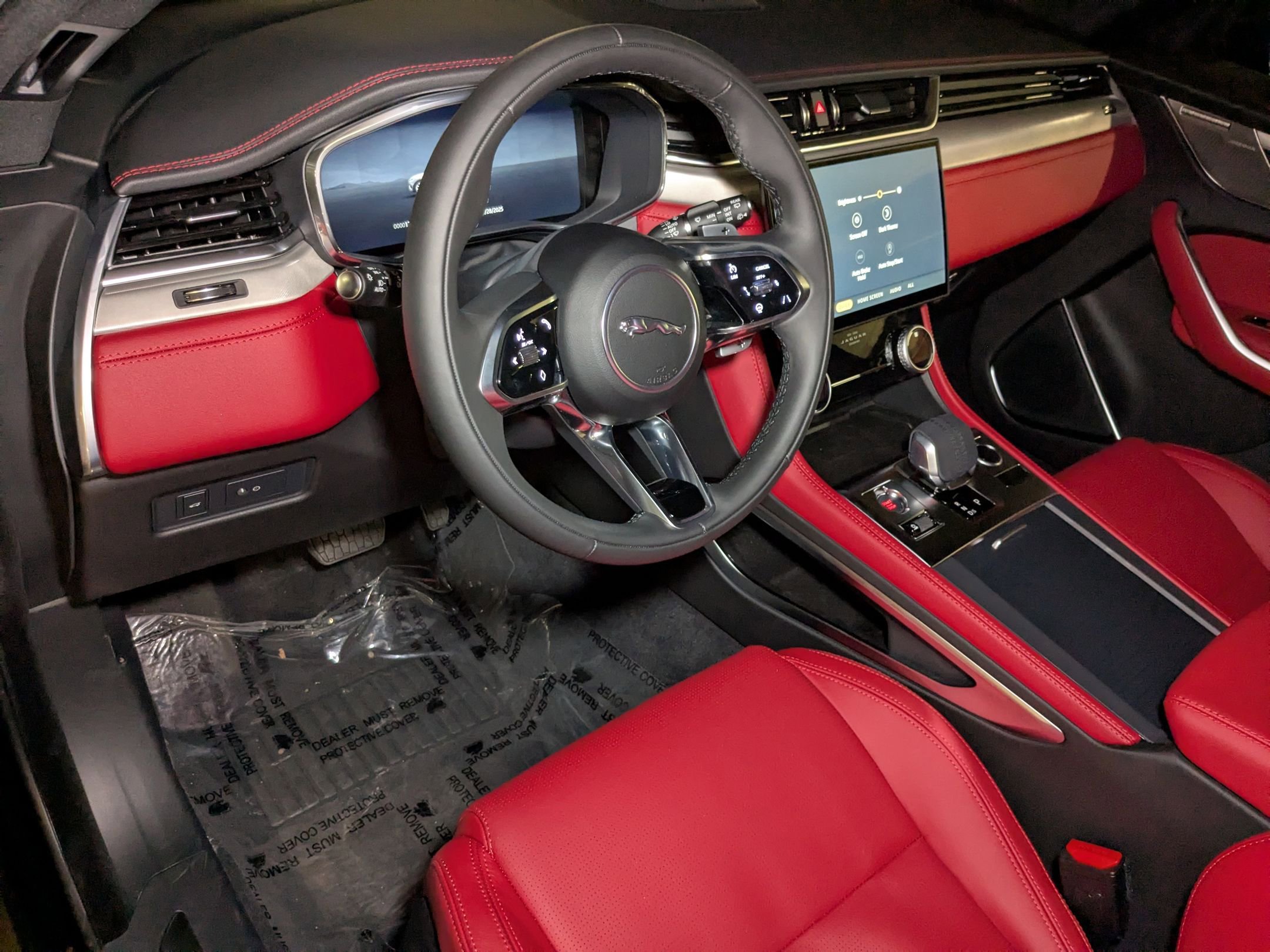 2025 Jaguar F-PACE P250 R-Dynamic S photo 2