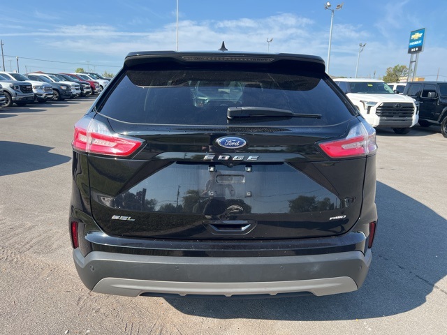 2022 Ford Edge SEL photo 4