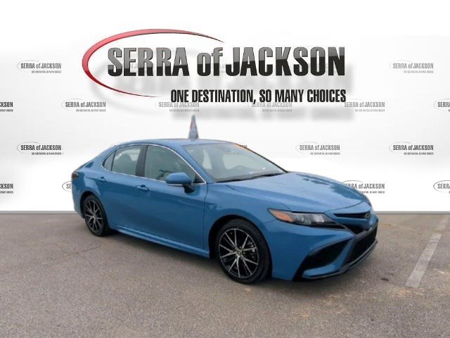 2023 Toyota Camry SE photo 2