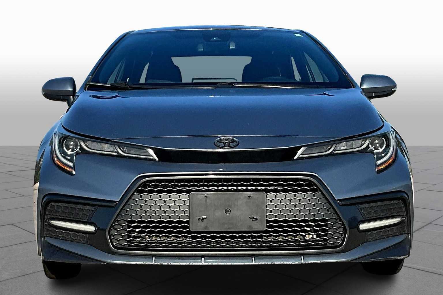 2022 Toyota Corolla SE photo 3