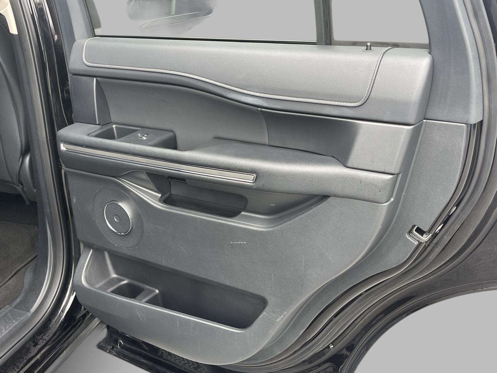 2024 Ford Expedition XLT photo 19