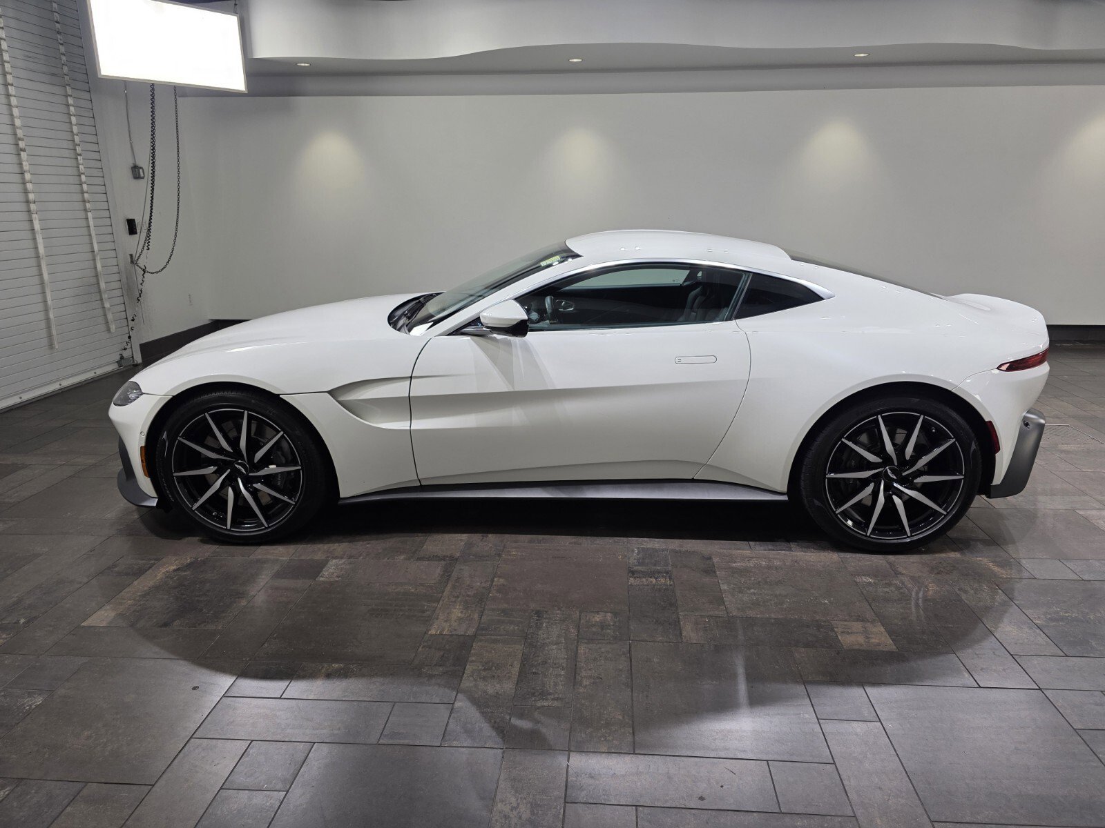 2020 Aston Martin Vantage AM6 photo 24