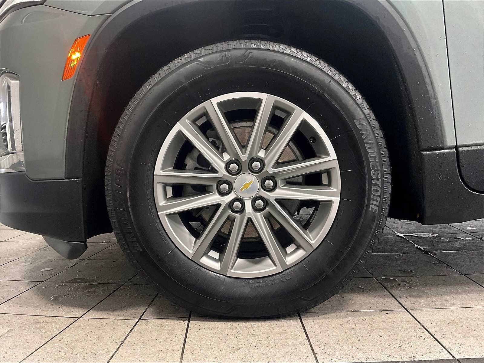2023 Chevrolet Traverse Leather photo 7