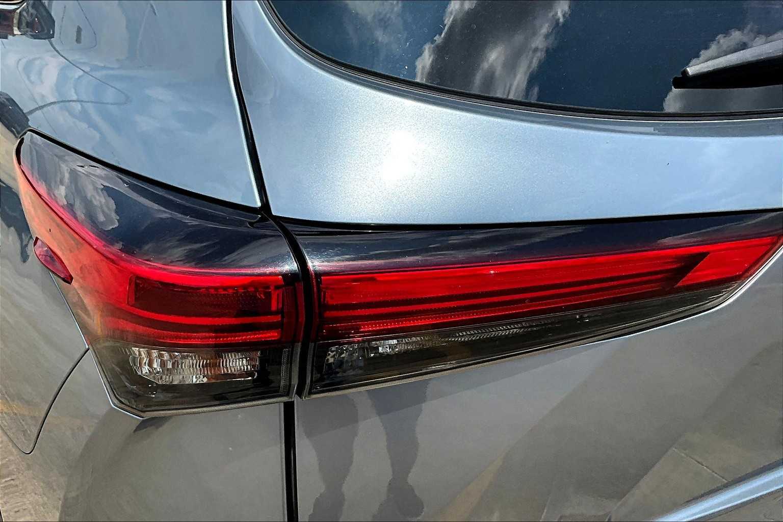 2021 Toyota Highlander Platinum photo 28
