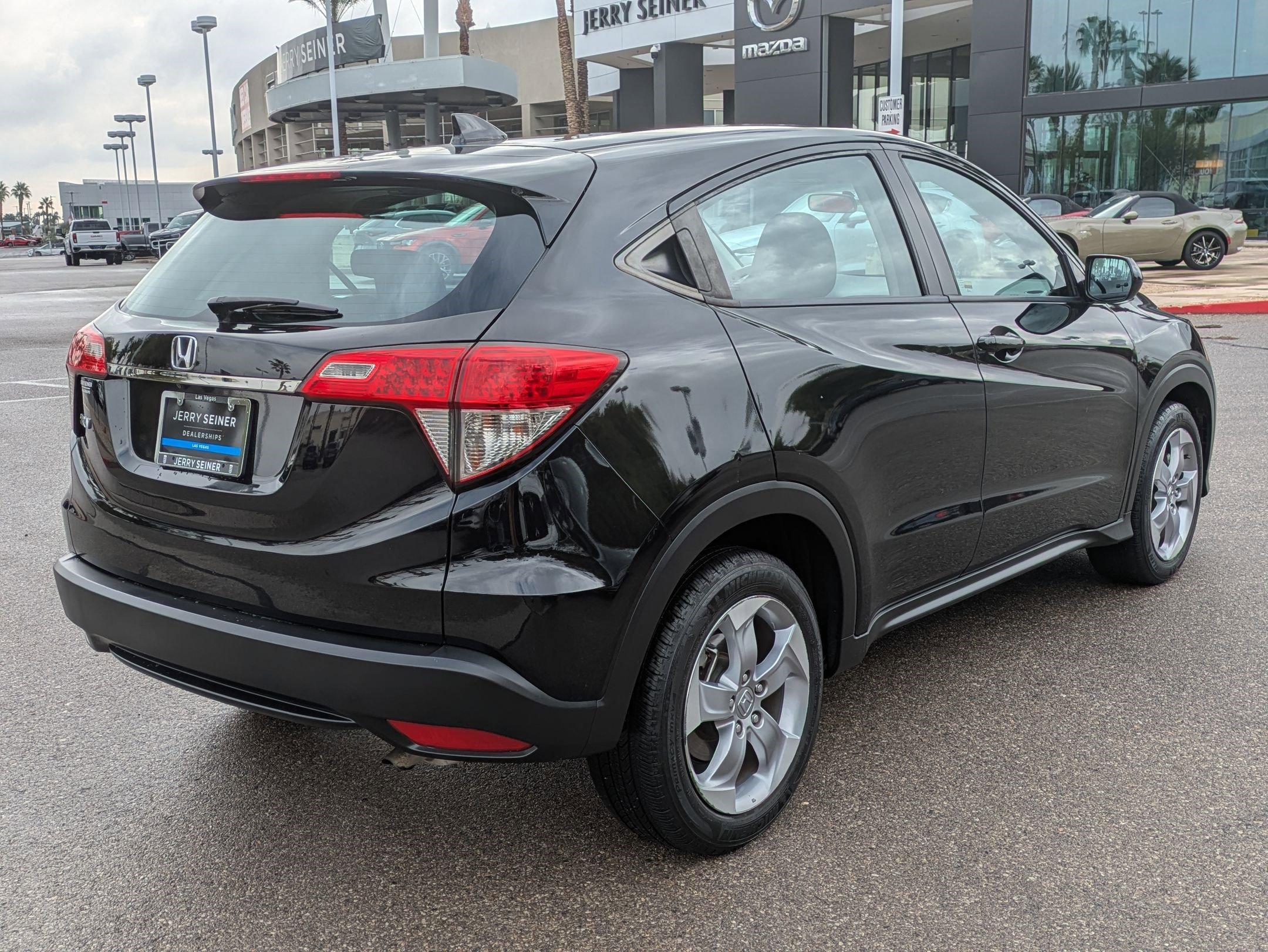 2021 Honda HR-V LX photo 3