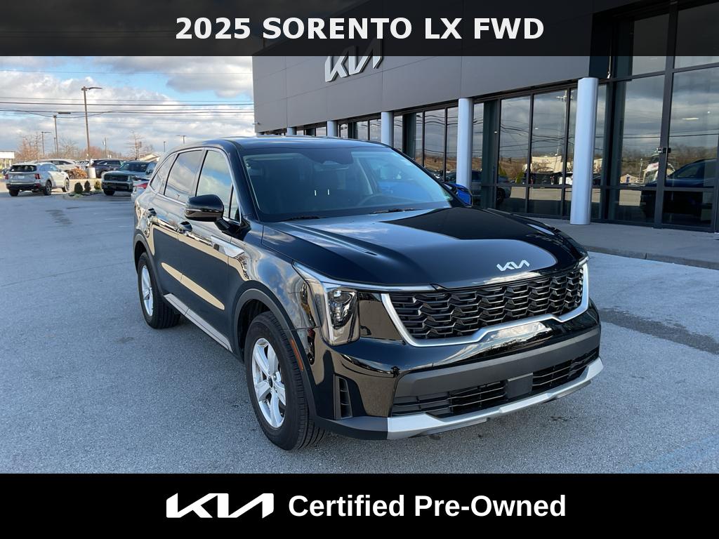 2025 Kia Sorento LX's photo