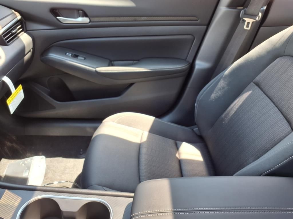 2025 Nissan Altima SV Special Edition photo 19