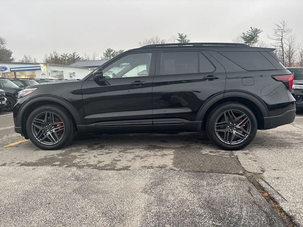 2026 Ford Explorer ST photo 2