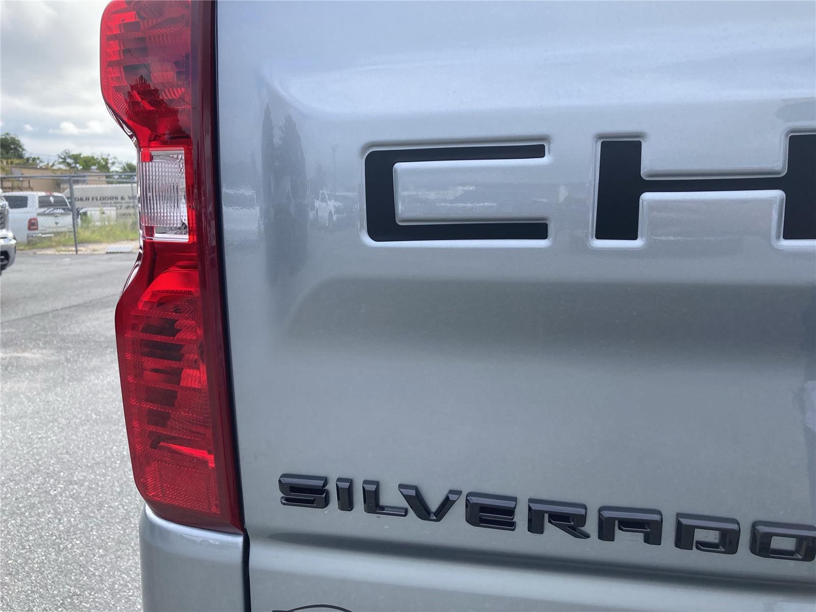 2026 Chevrolet Silverado 1500 Custom photo 10